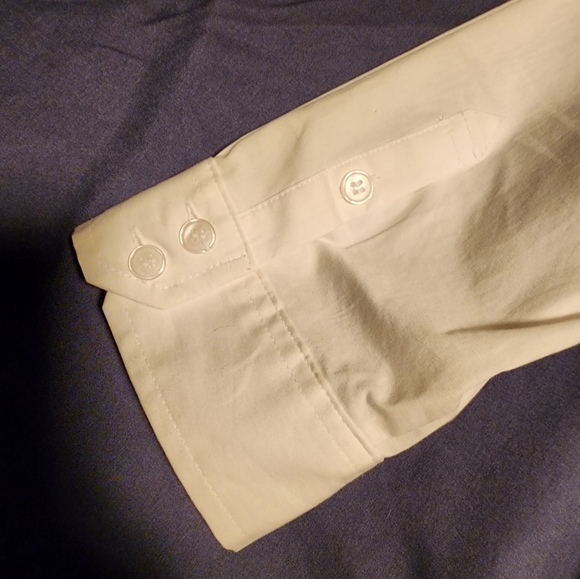 Solid white button-up blouse - Picture 3 of 4